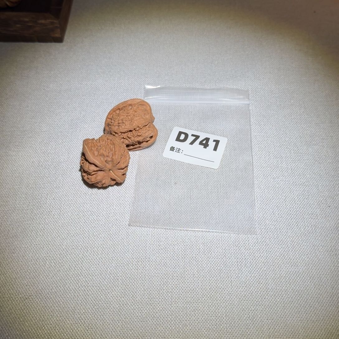 文玩核桃吊坠蚂蚁沟741