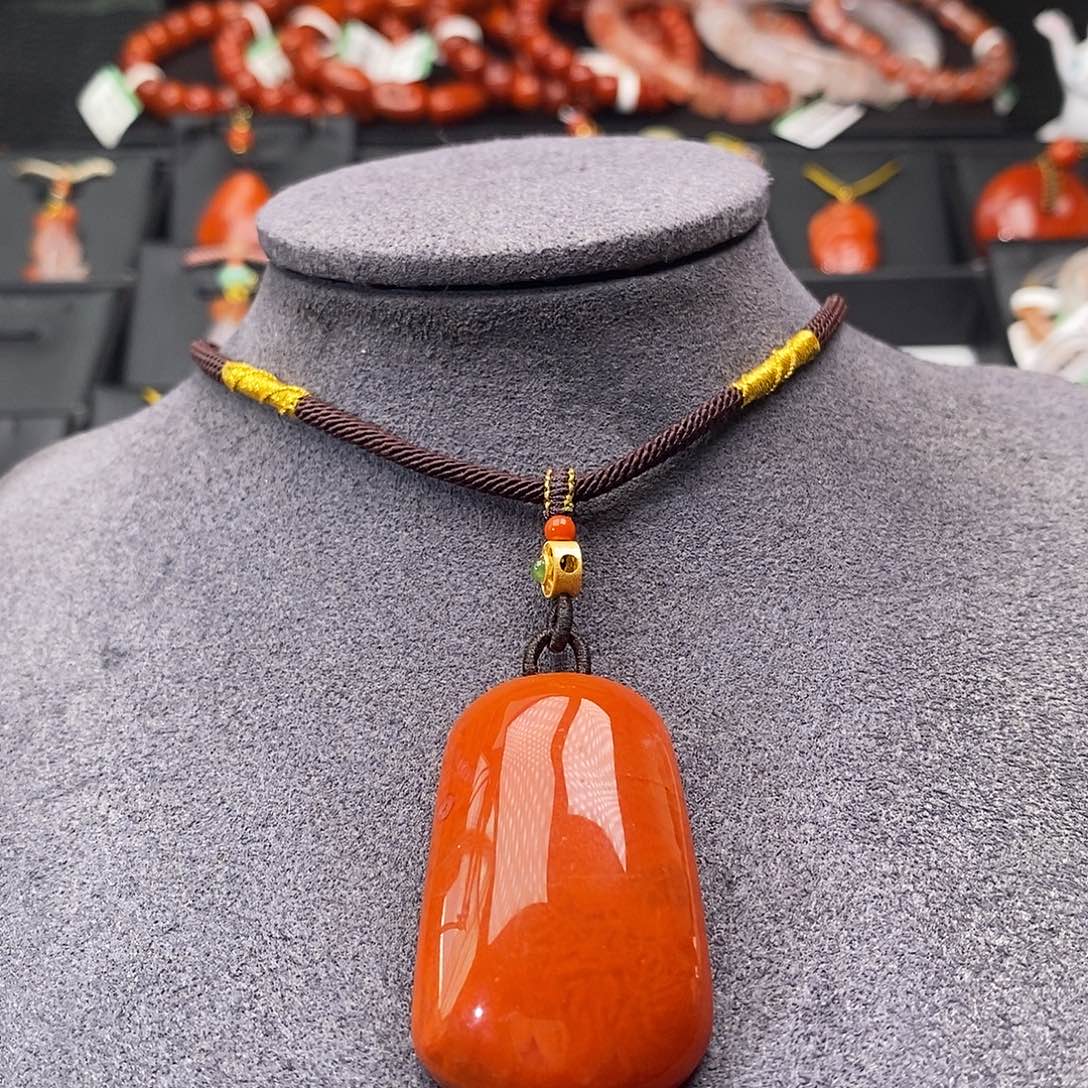南红玛瑙未镶嵌四川凉山火焰纹无事牌吊坠