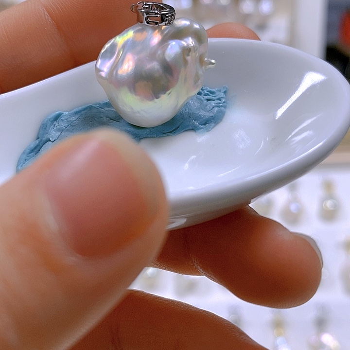 淡水珍珠颈饰合金