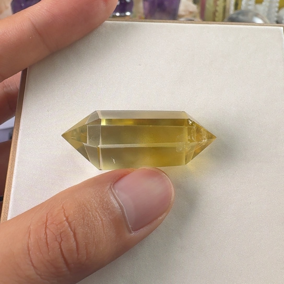 水晶珠宝半成品未镶嵌黄水晶蓝针