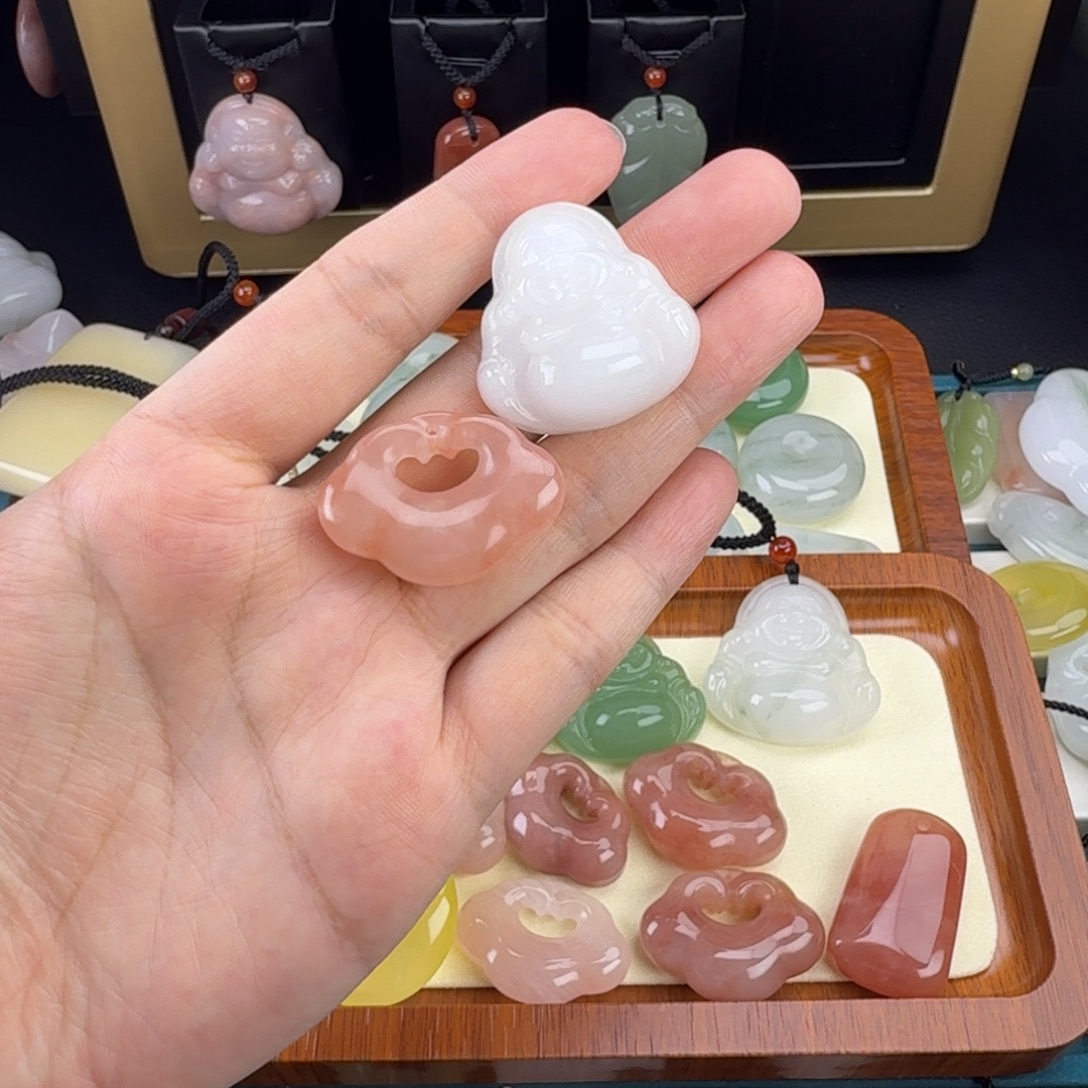 清***丶石英质玉未镶嵌颈饰