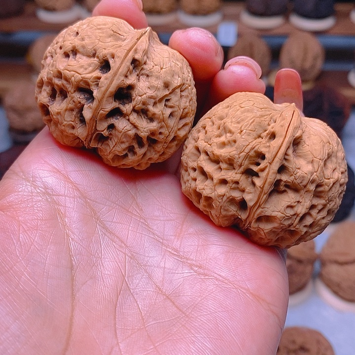 桃核把件胖墩元宝42+mm