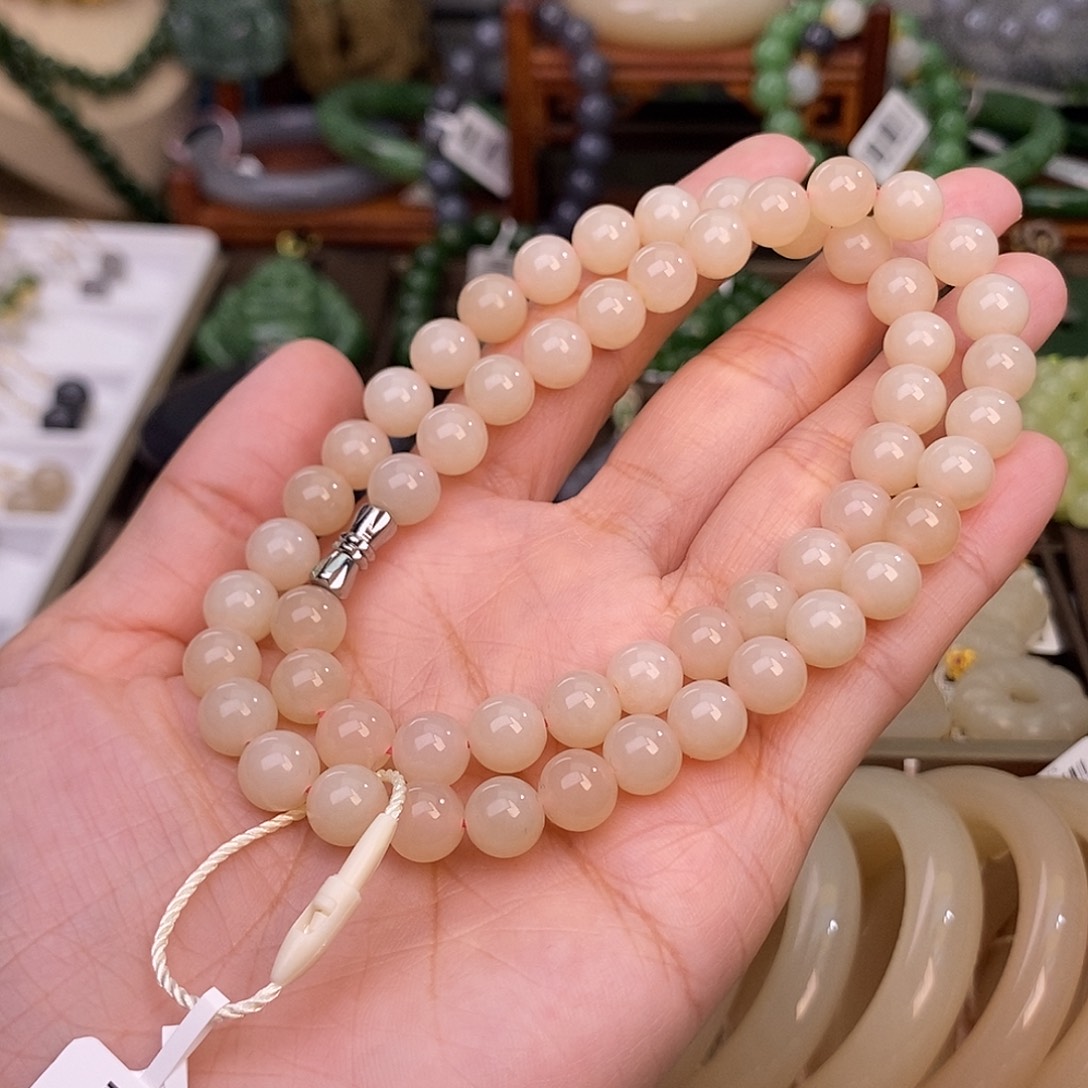 和田玉熟藕粉清货价珠串约8MM未镶嵌