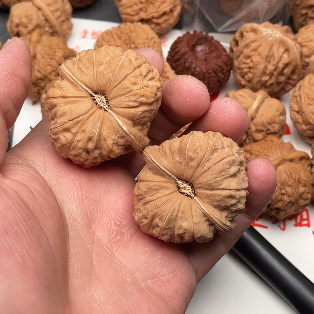 文玩核桃吊坠锯****腿南瓜
