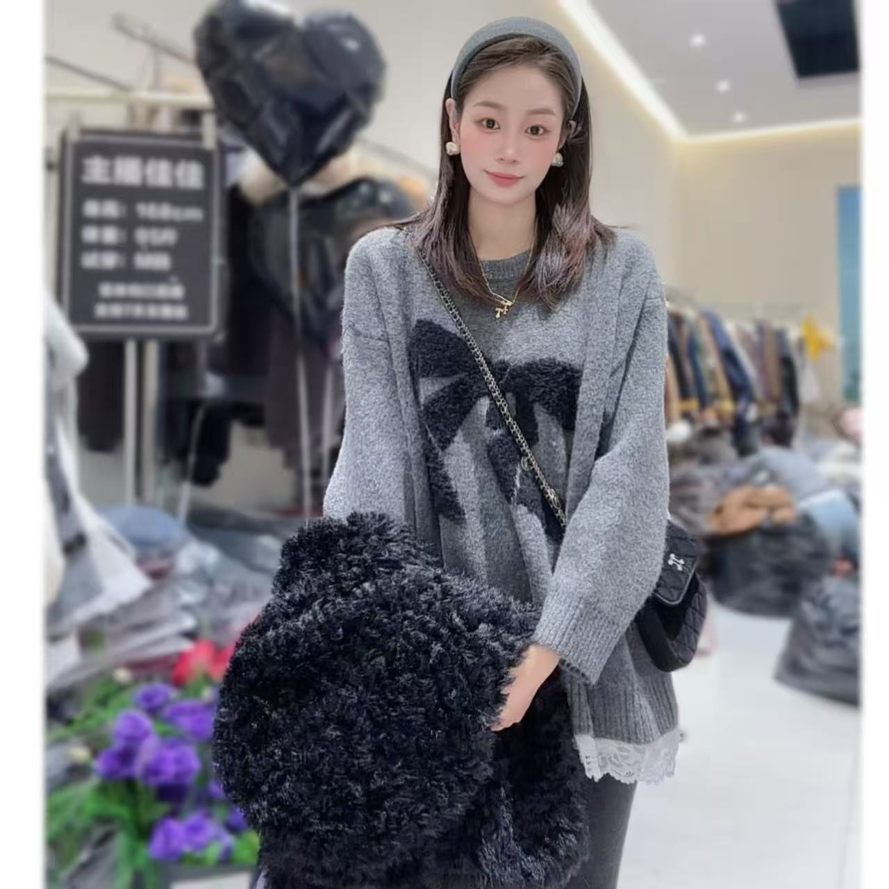 【三懿服饰】冬季新款宽松显瘦蝴蝶结拼接蕾丝花边圆领厚毛衣-2897