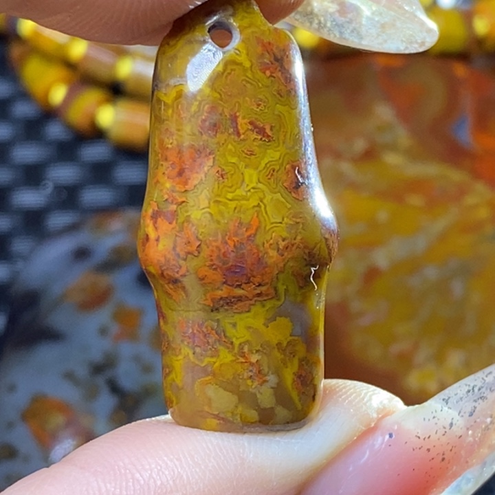 玛瑙/玉髓颈饰未镶嵌顾*平