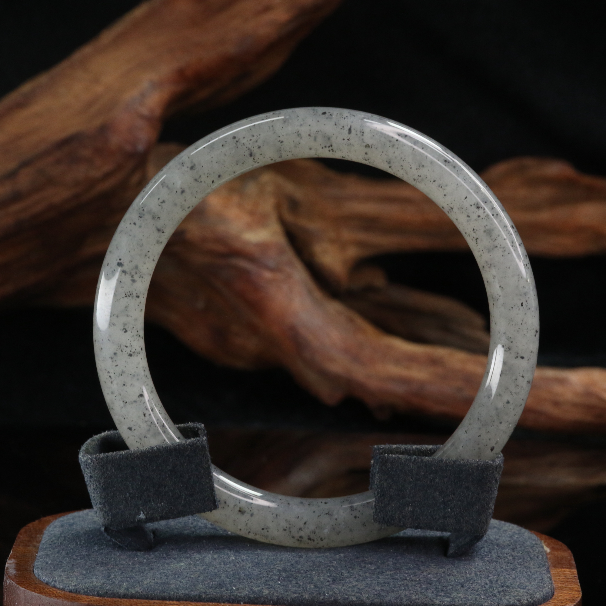 9和田玉青花手镯57圈/100515北京中保拍卖