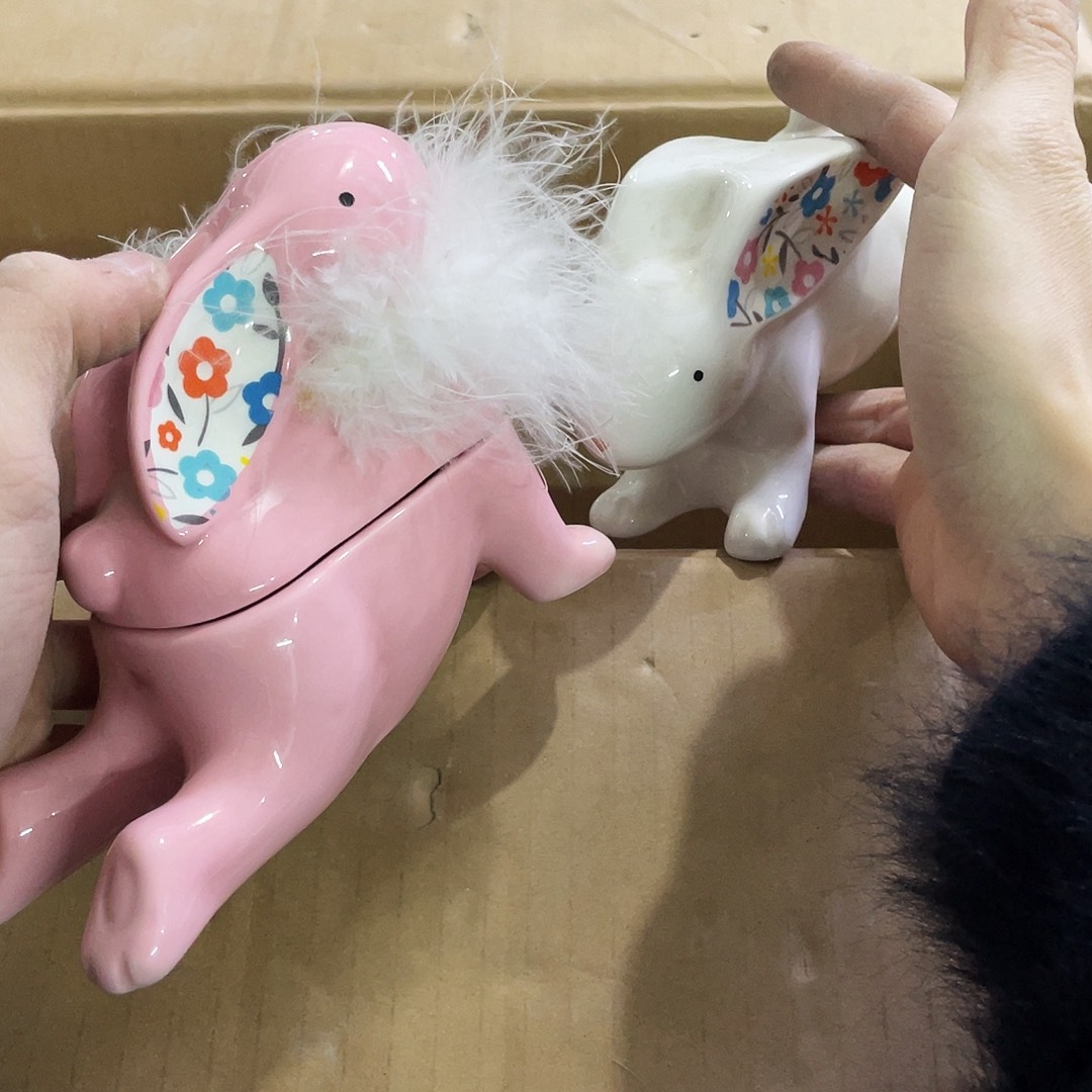 摆件      微瑕。