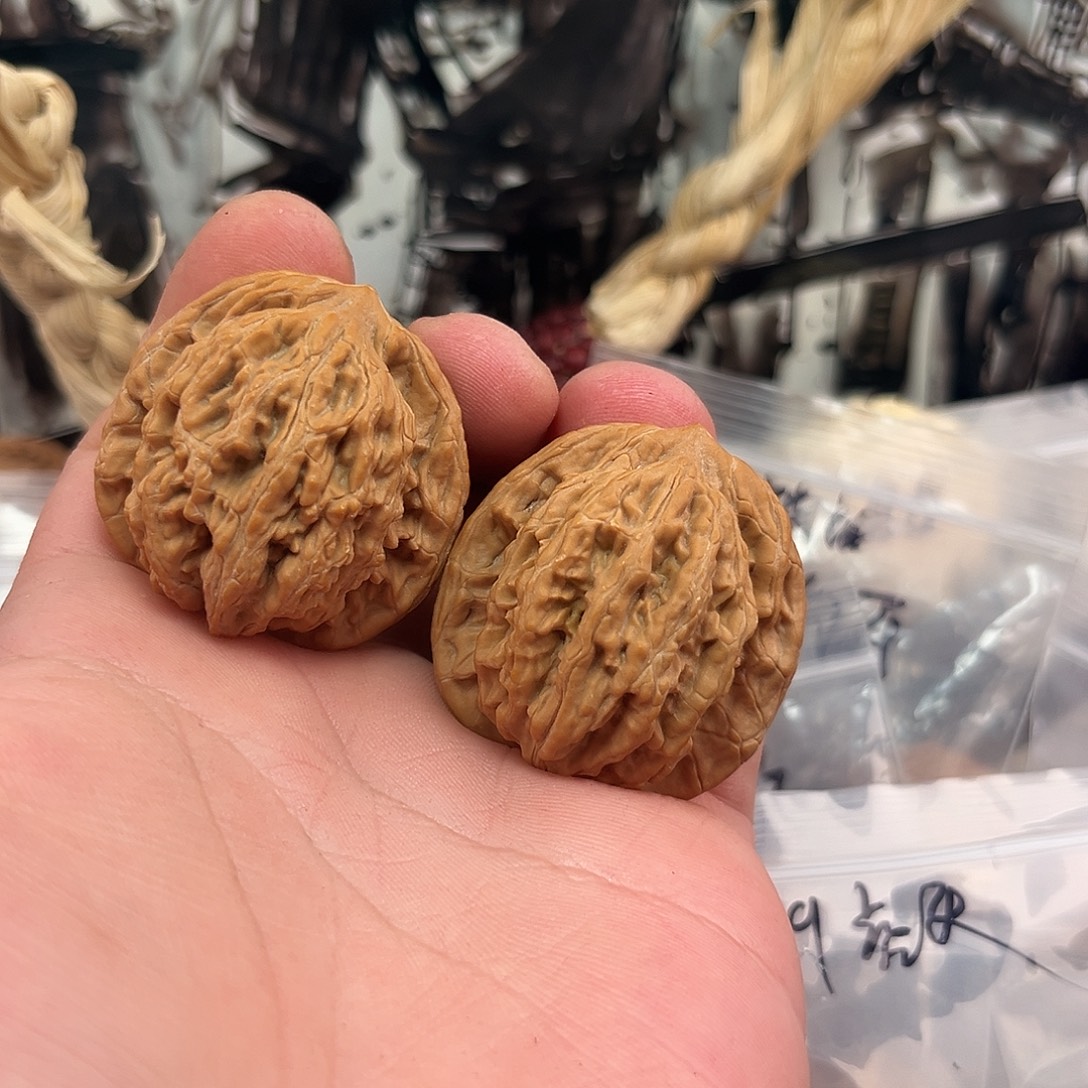 把件文玩核桃鸭蛋虎头39尺