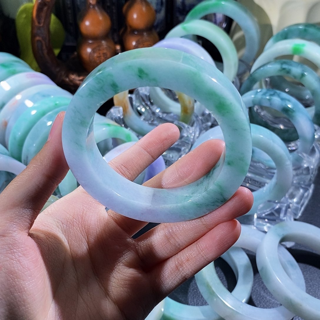 未镶嵌手镯定制翡翠格*