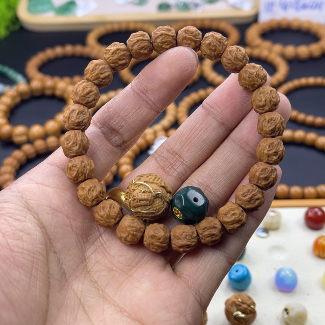 老***吖吊坠猴头核桃龙蛇套装