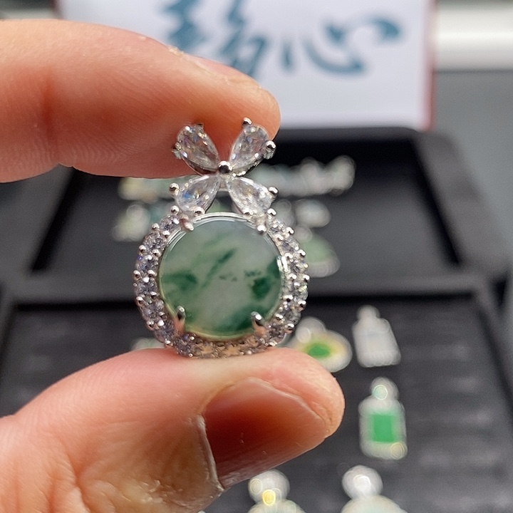 翡翠银S925镶嵌颈饰