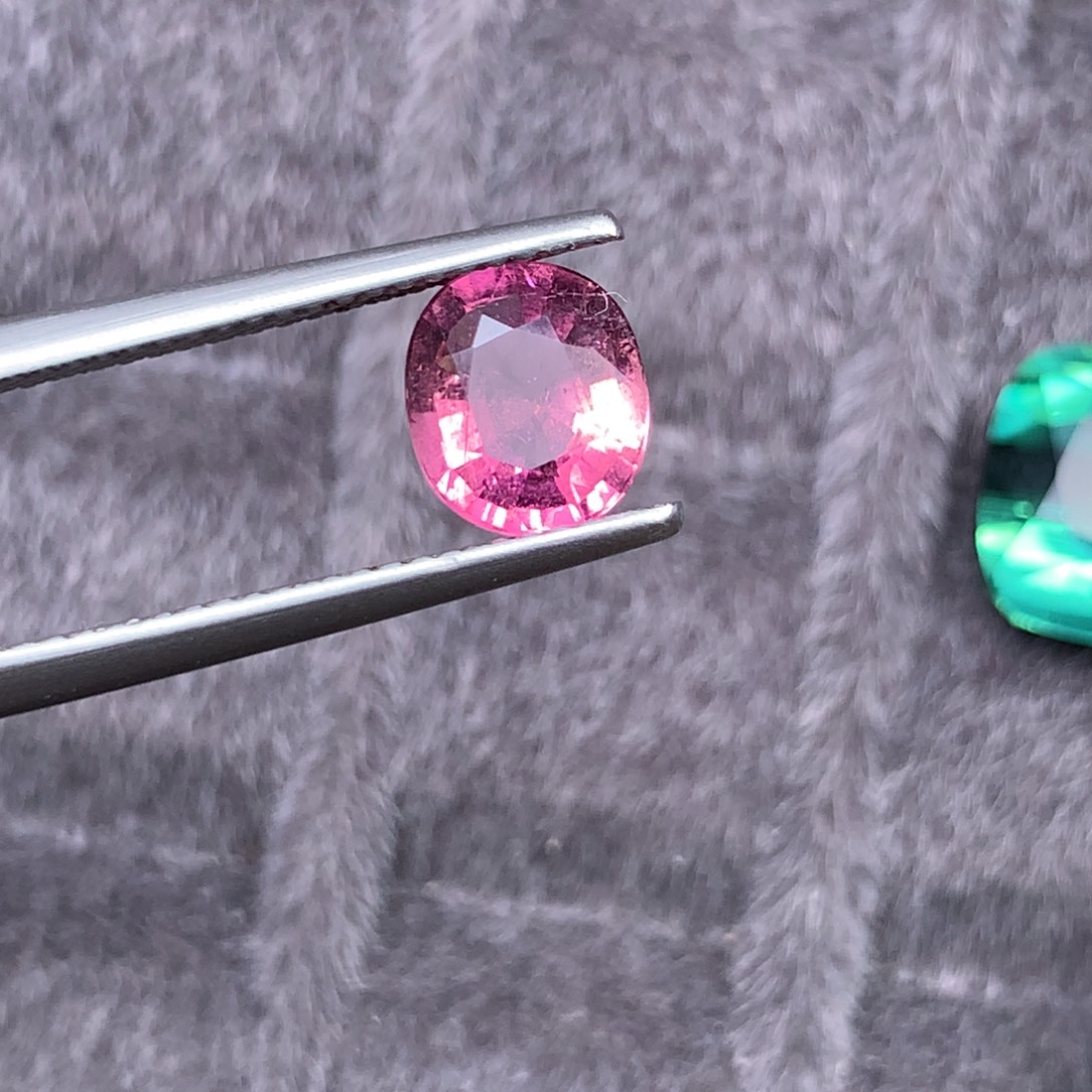 碧玺裸石未镶嵌粉色卢比莱1.23