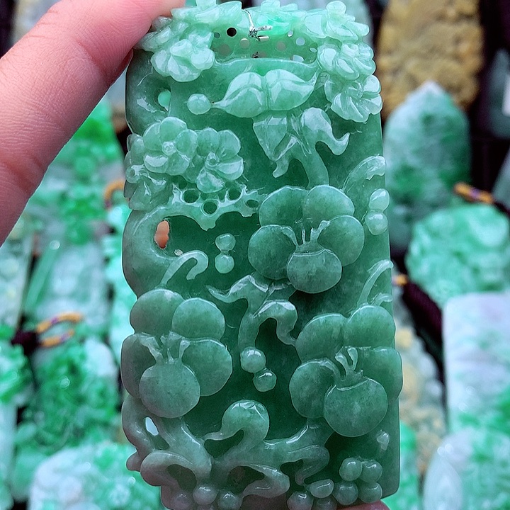 翡翠吊坠(不含链)未镶嵌