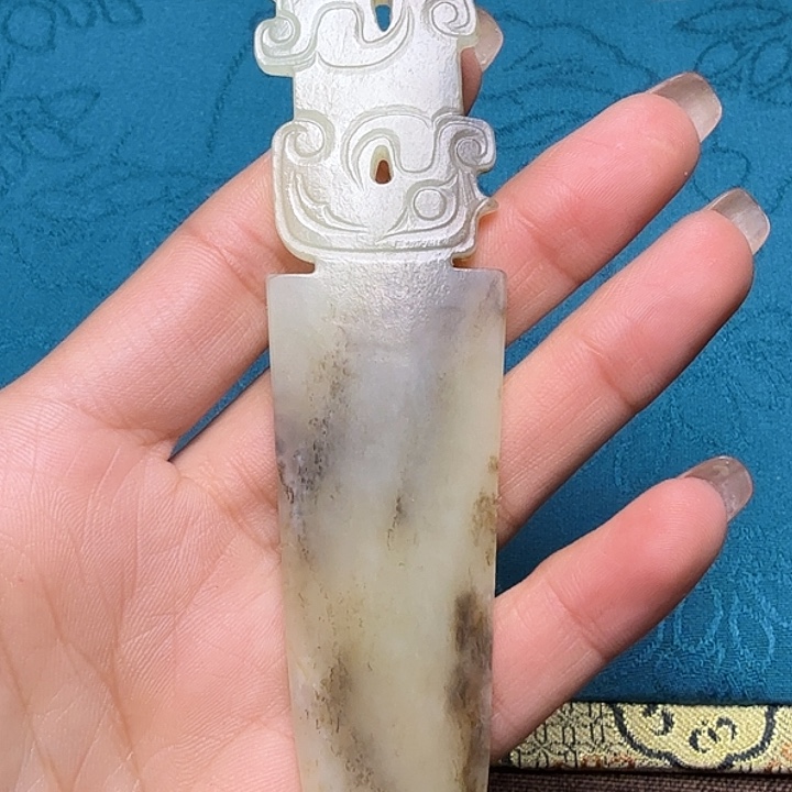 天***室和田玉（糖玉）未镶嵌颈饰