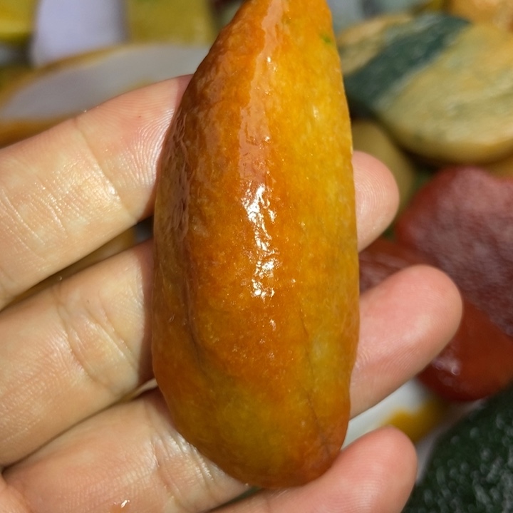 翡翠未镶嵌颈饰缅甸