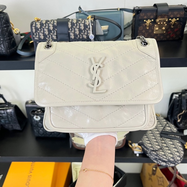 99新 YSL/圣罗兰 23年小号niki D扣桦木白链条包时尚