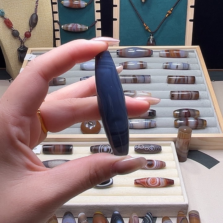 玛瑙/玉髓未镶嵌吊坠(赠链)