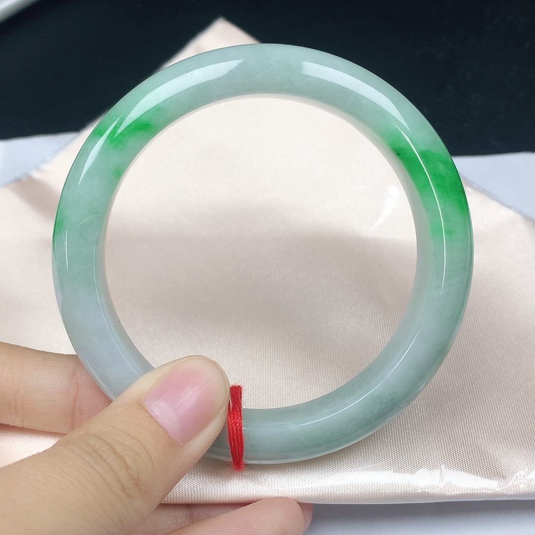 翡翠手镯未镶嵌8504正