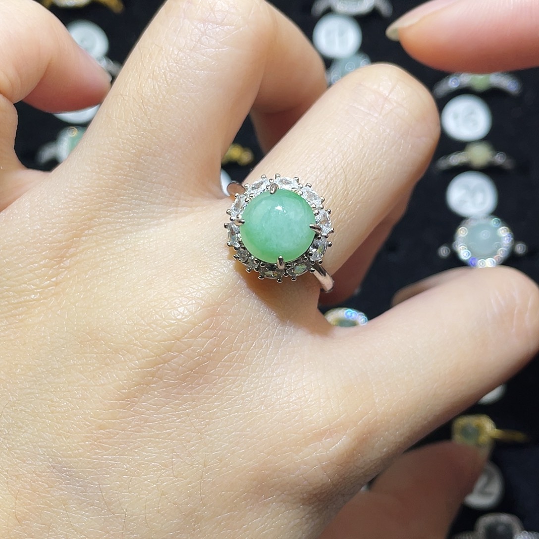 翡翠未镶嵌戒指戒指