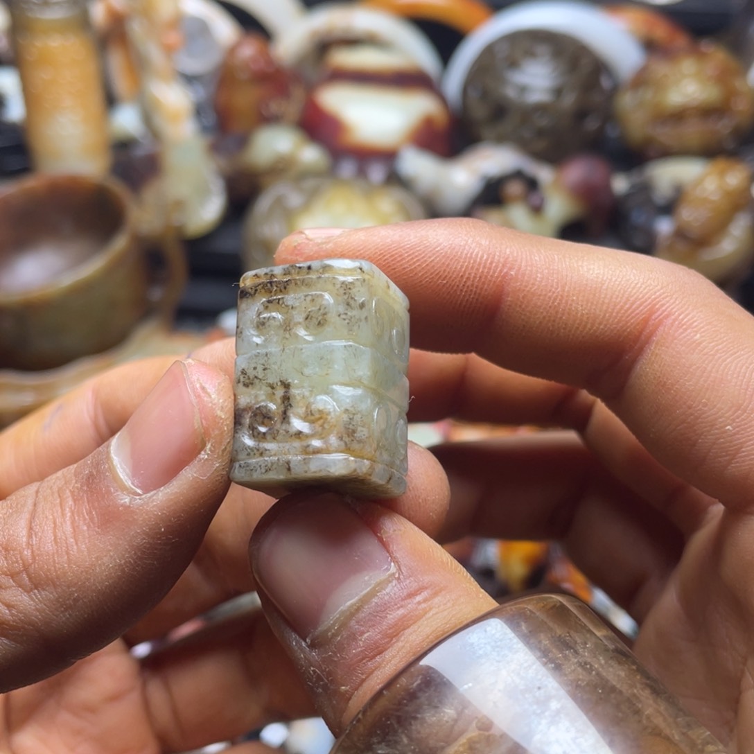 和田玉（糖玉）挂件未镶嵌