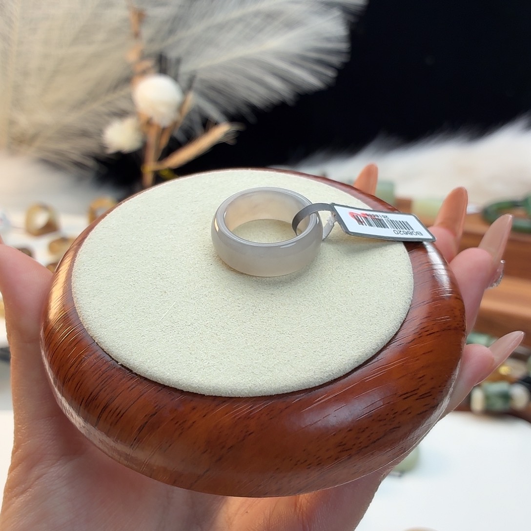 和田玉未镶嵌戒指紫色轮胎18.6j138