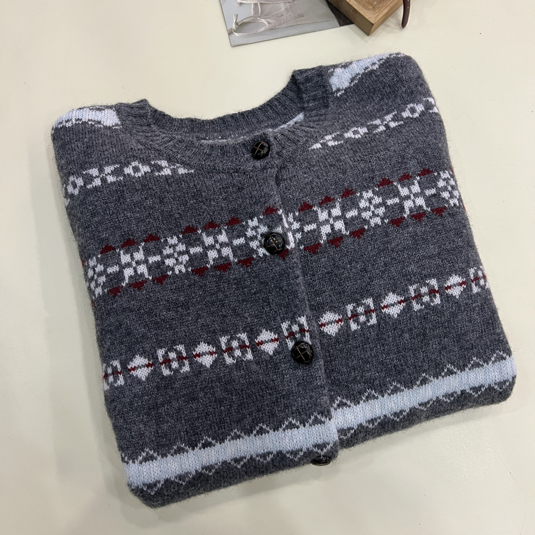 绒品 韩系提花条纹拼色裂纹扣开衫针织衫