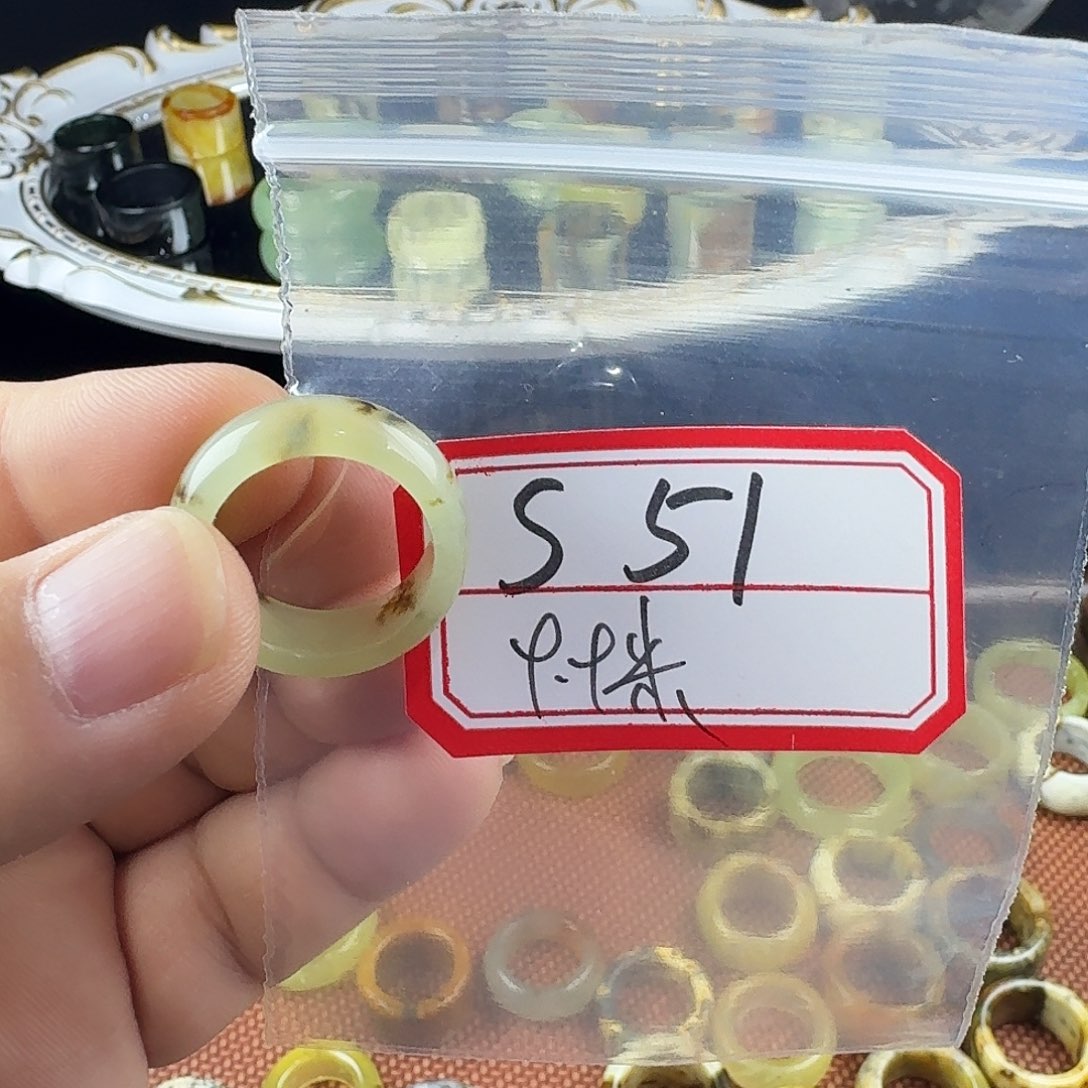 美***梨蛇纹石玉合金戒指