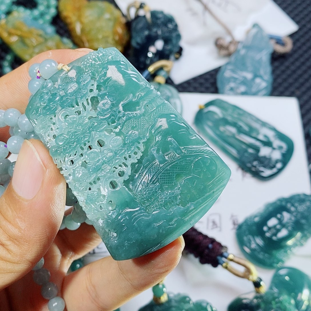 翡翠未镶嵌颈饰翡翠挂件未镶嵌