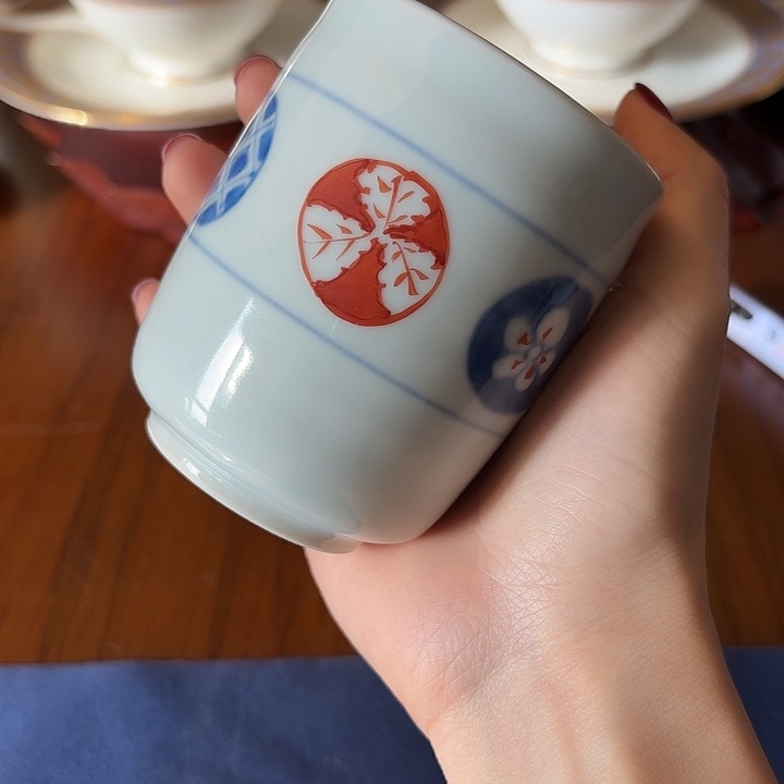 S027手作青白瓷手握杯