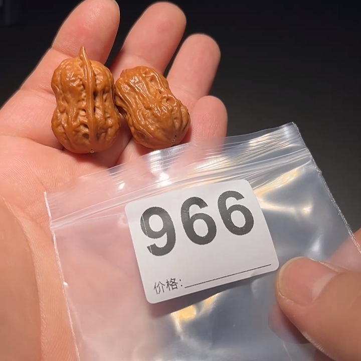 文玩核桃吊坠花生966