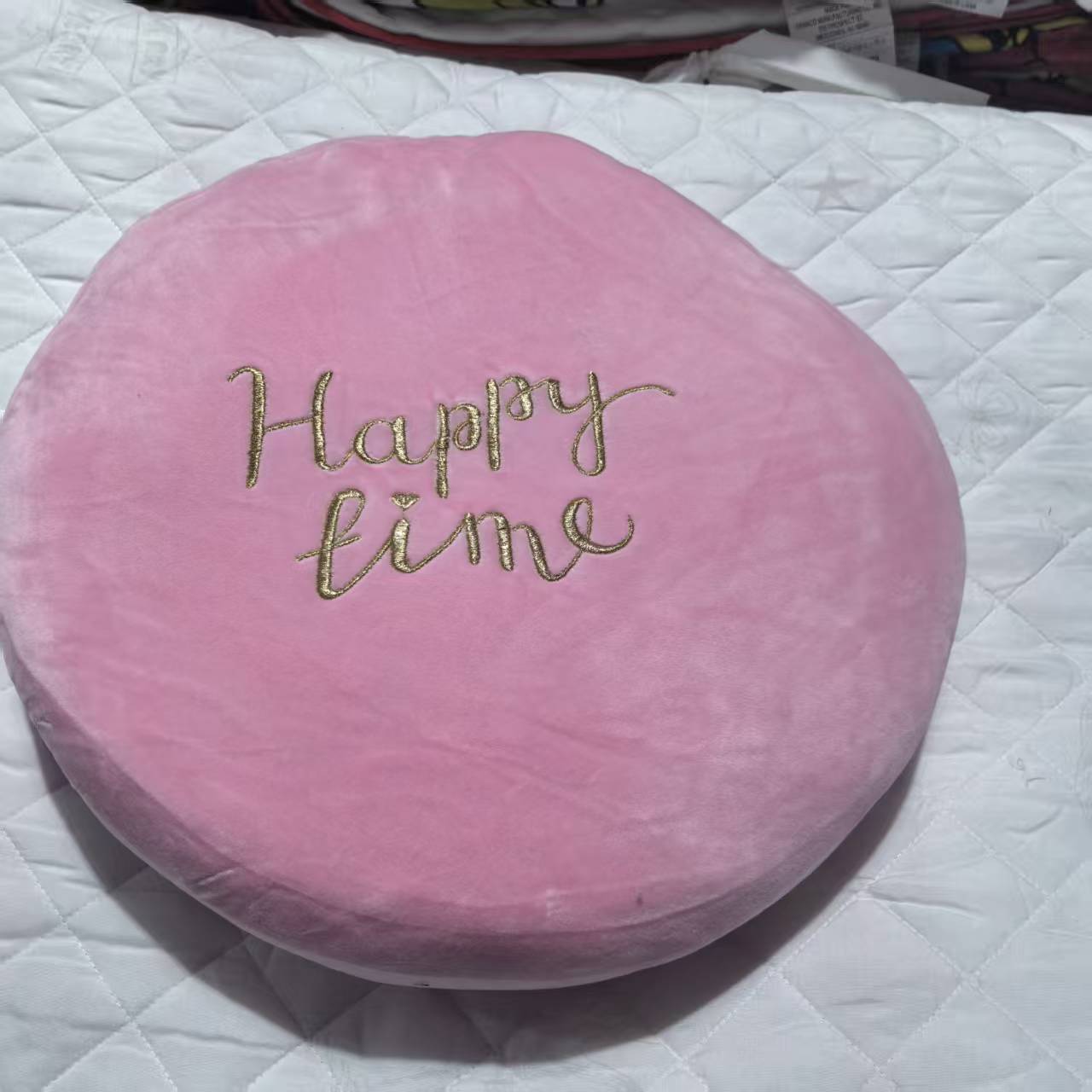 粉色刺绣土豆抱枕，发1个