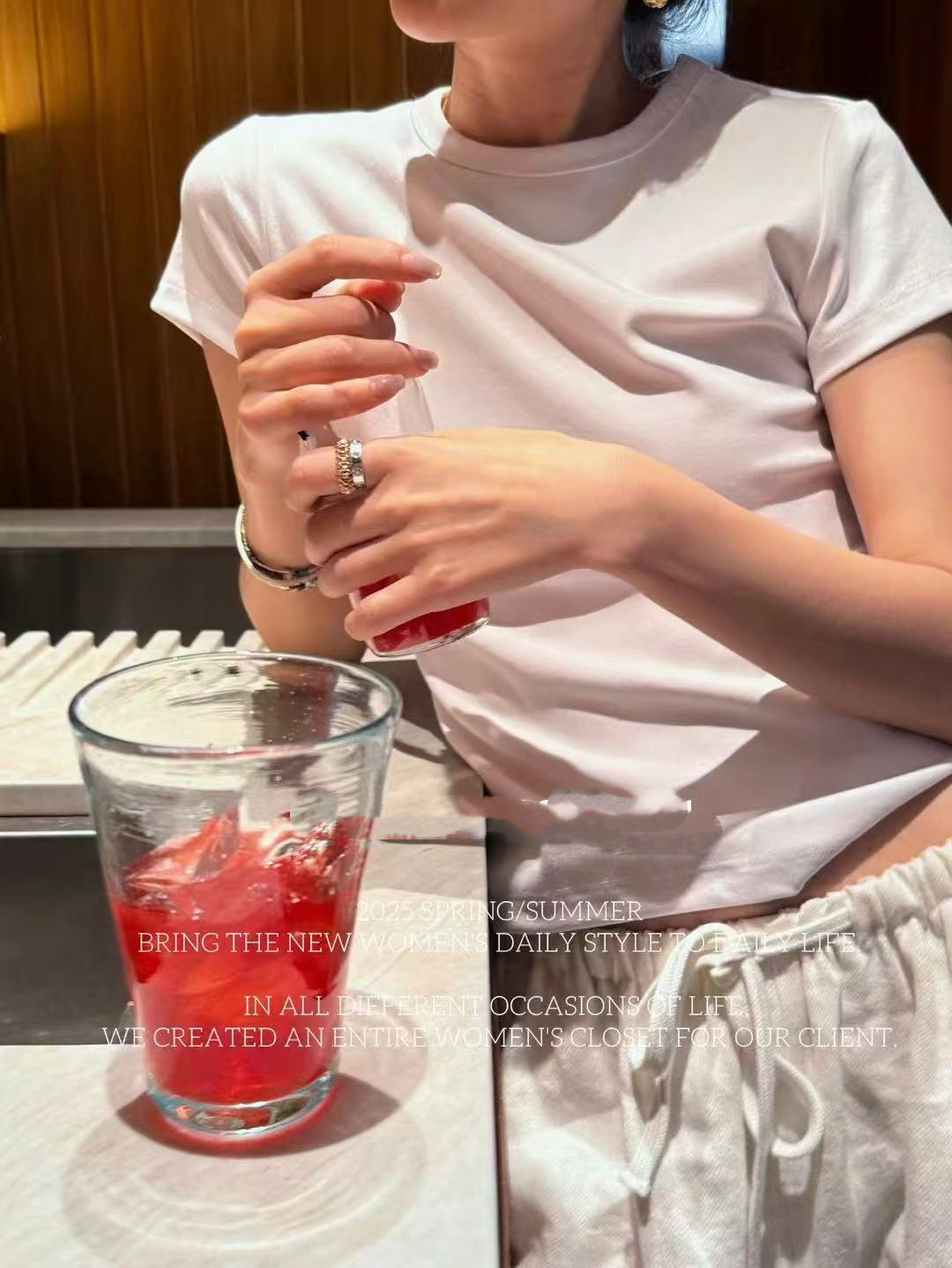 一一甄选通用短袖白色简约