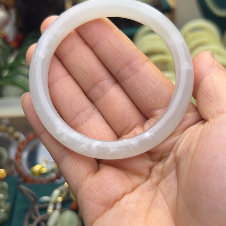 和田玉手镯未镶嵌58.6圈围8069