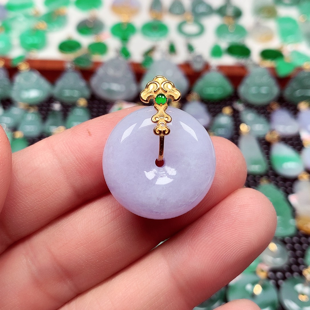 翡翠18K金镶嵌颈饰