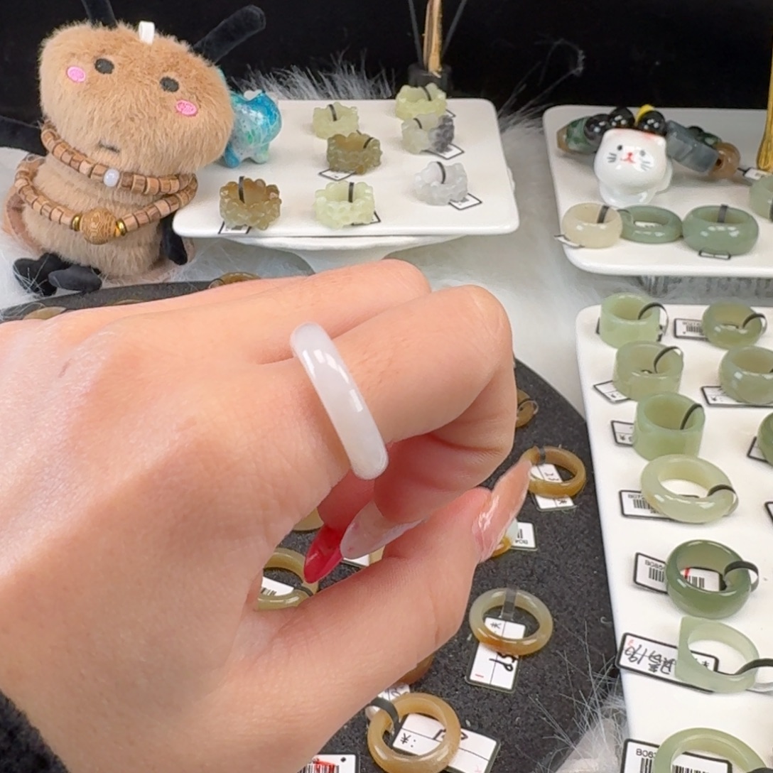 海***ღ和田玉未镶嵌戒指o15冰白泥鳅背16.5