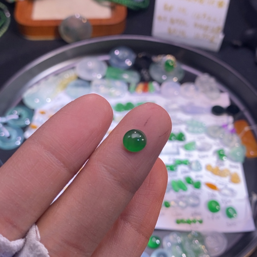 【闪购商品】翡翠挂件未镶嵌蛋