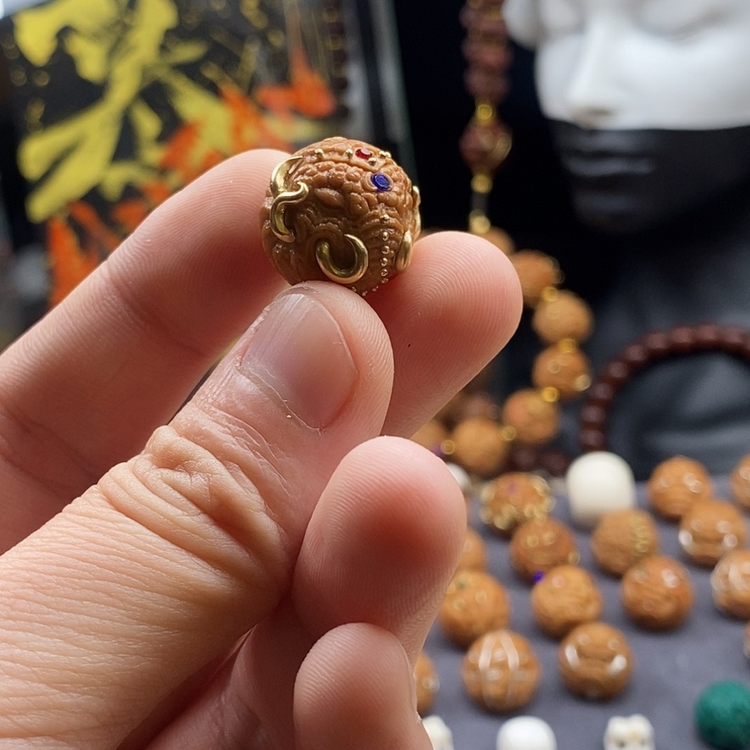 猴头核桃吊坠六牙像神