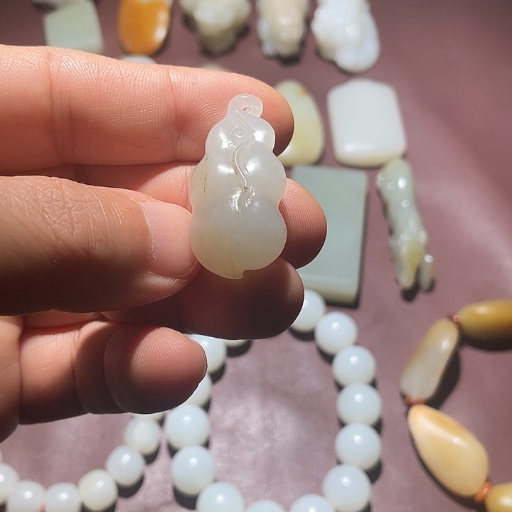 和田玉未镶嵌吊坠(不含链)