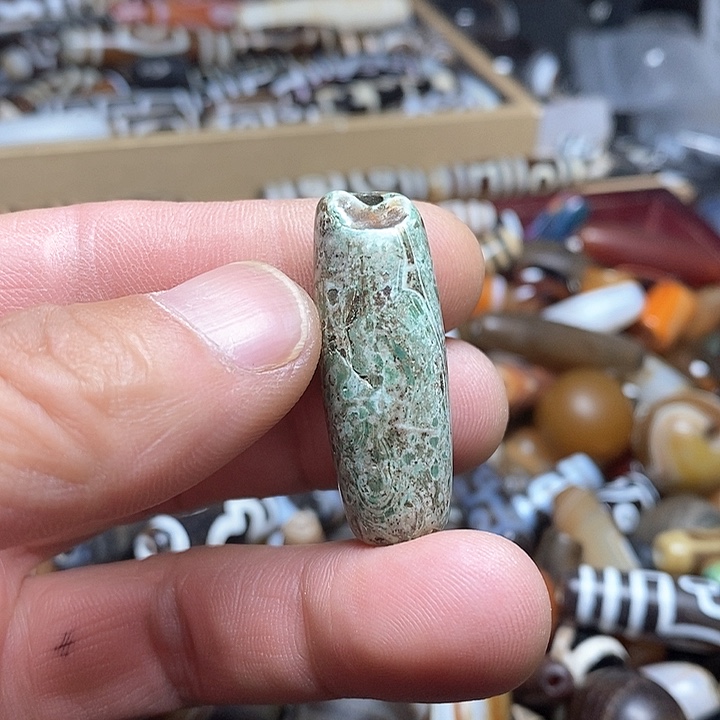 玛瑙/玉髓颈饰合金