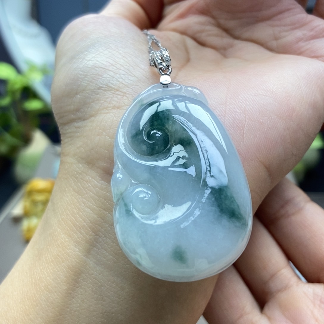 翡翠颈饰银S925镶嵌吊坠如意