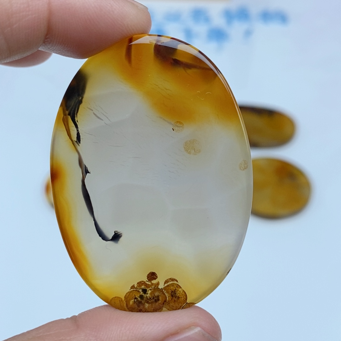 剑***雨玛瑙/玉髓未镶嵌珠宝半成品