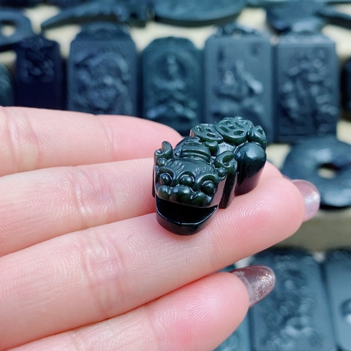 和田玉（青玉）未镶嵌颈饰