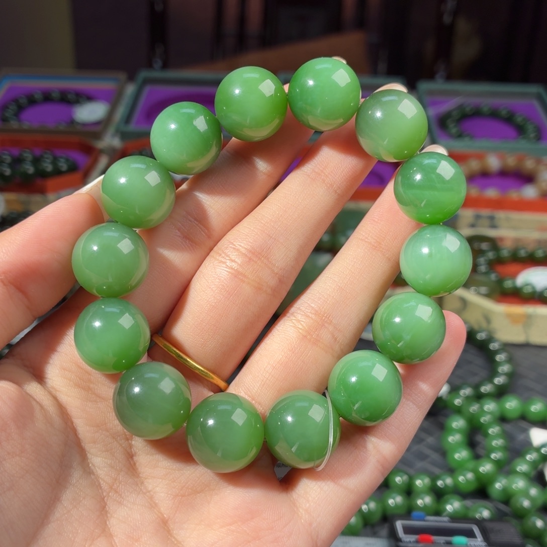 和田玉（碧玉）未镶嵌手链