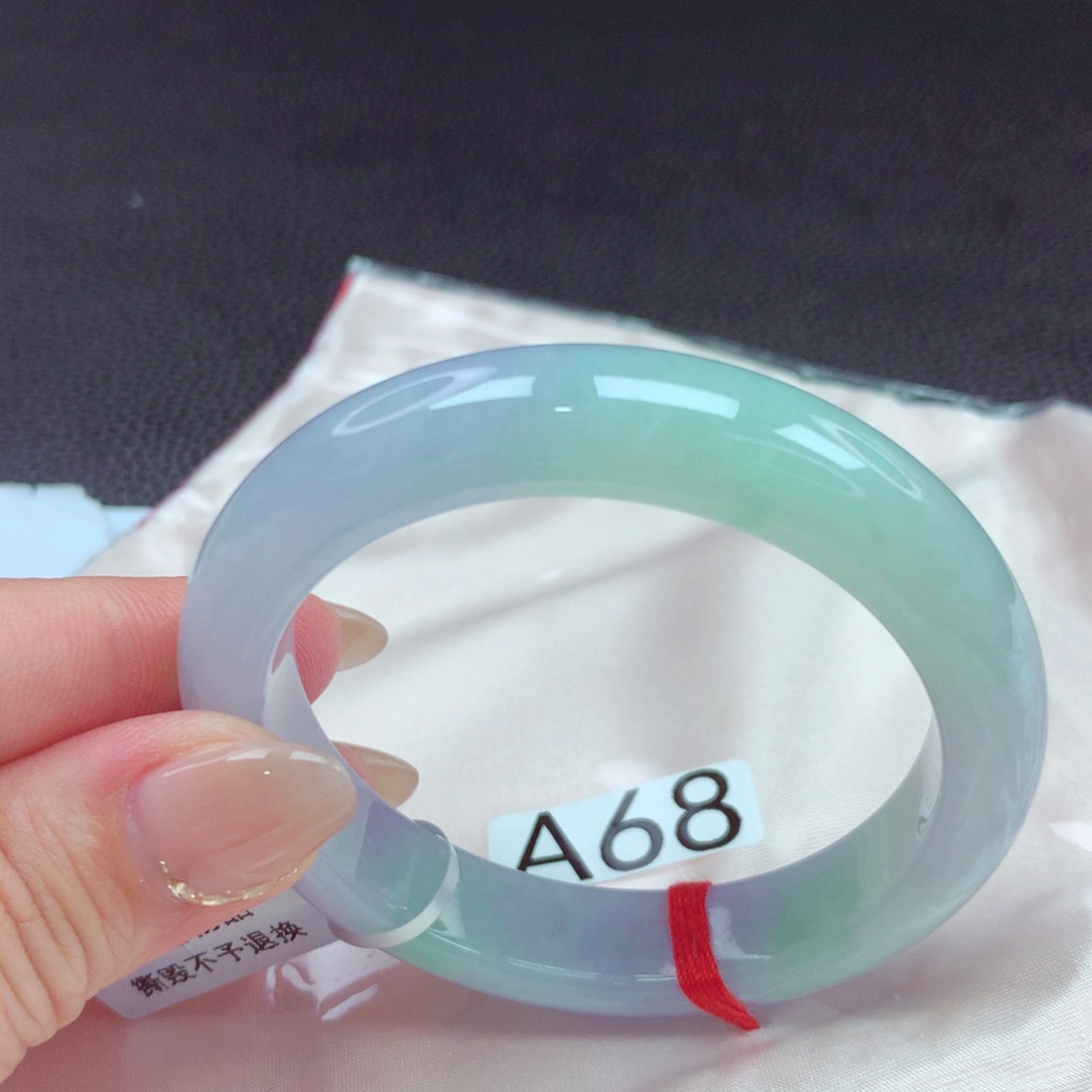 翡翠手镯未镶嵌手镯88