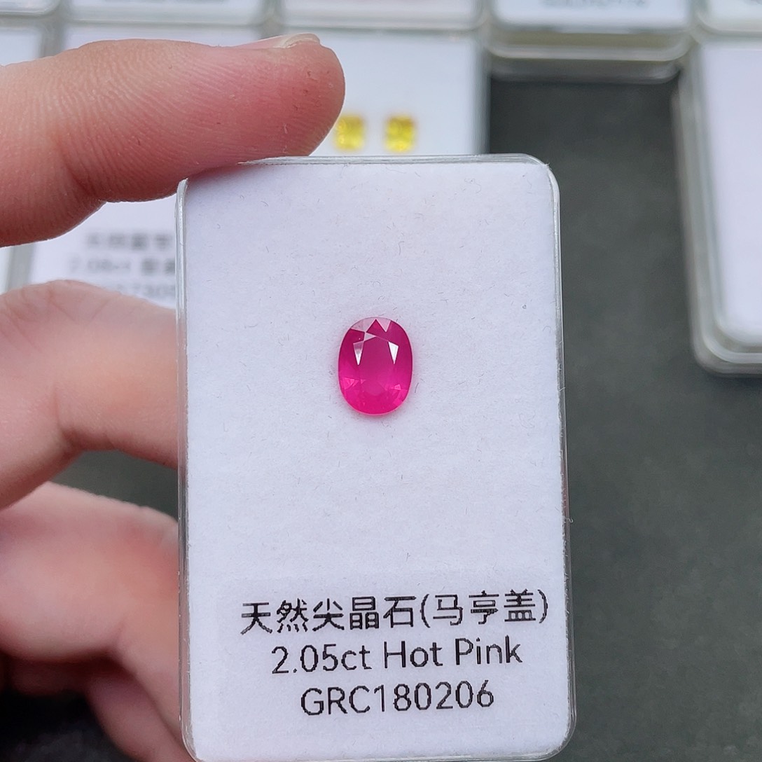 尖晶石裸石未镶嵌N****`2.05克拉无烧马亨盖热粉色