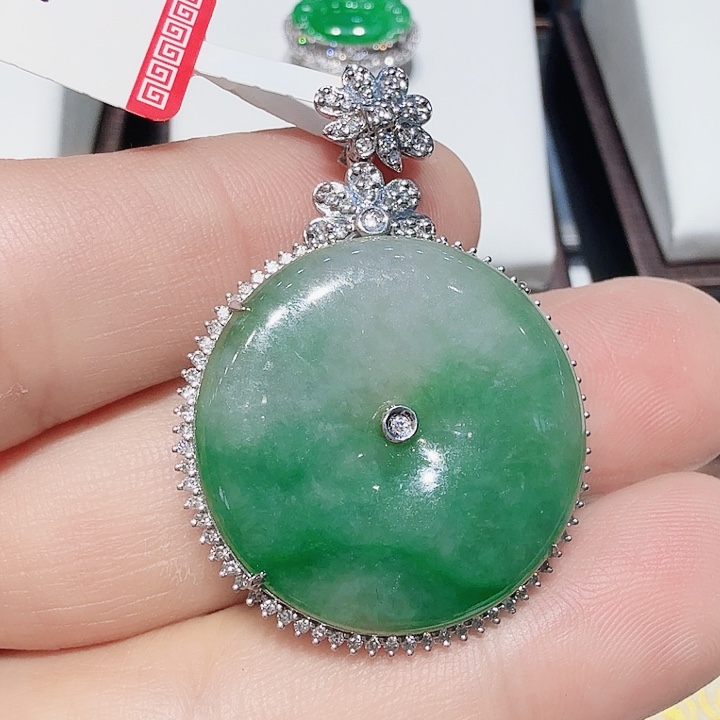 翡翠18K金镶嵌吊坠(不含链)天然翡翠吊坠