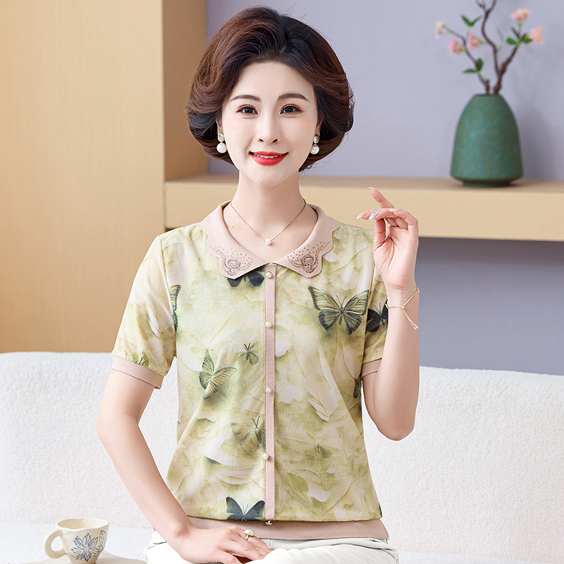 中老年女装瘦妈妈偏瘦修身女装宽松中年失序混搭风短袖小衫