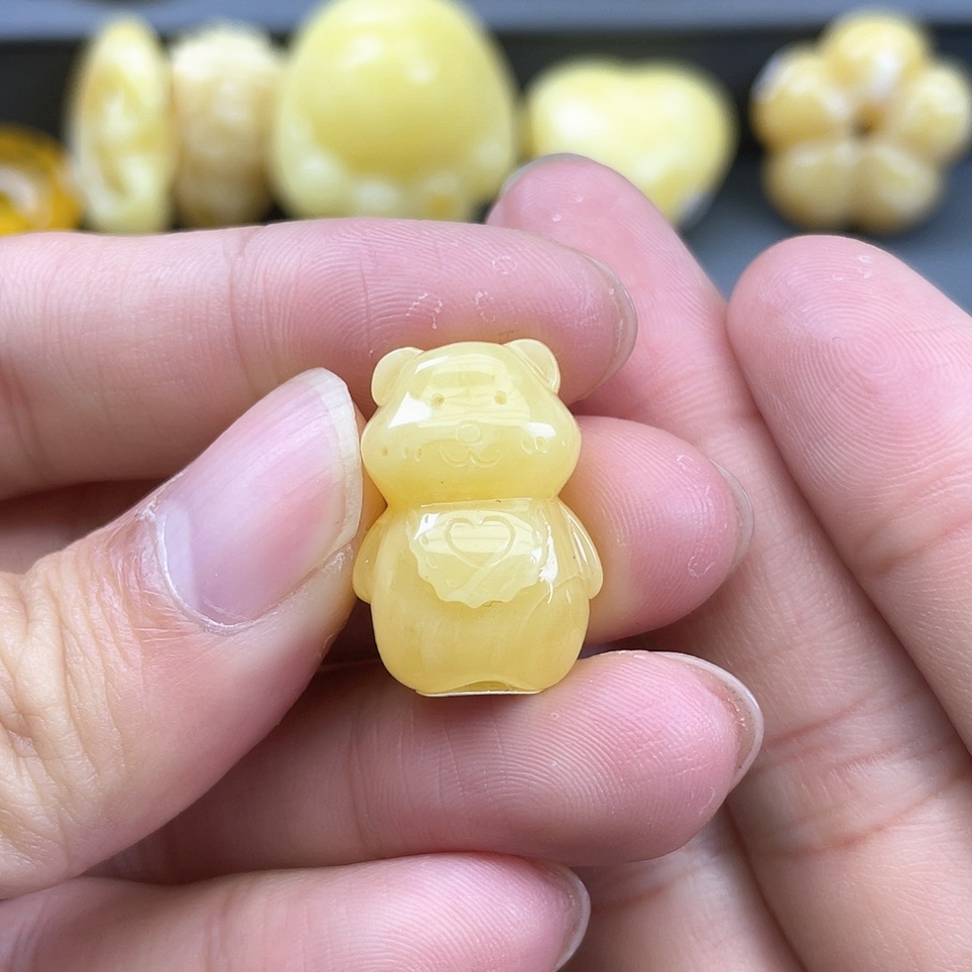 琥珀裸石未镶嵌蜜蜡