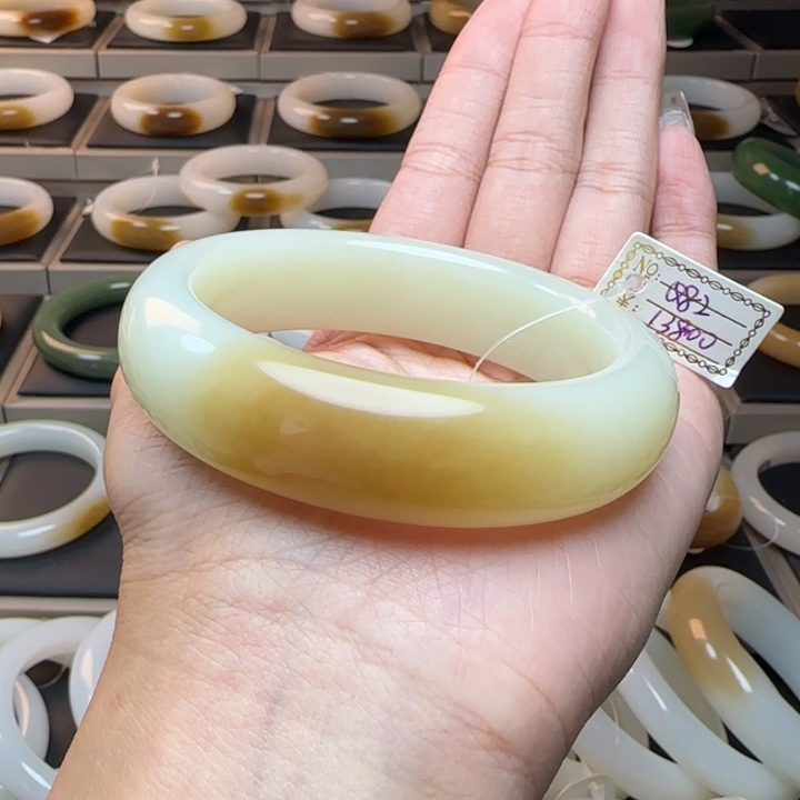 和田玉（糖玉）未镶嵌手镯宜*